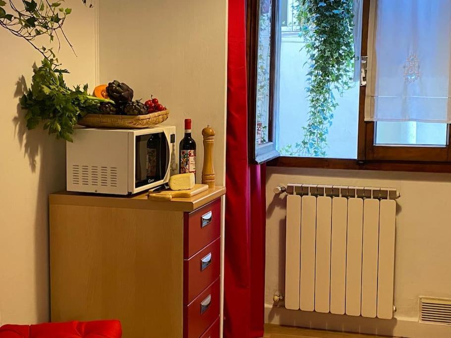 San Lorenzo Apartment In Red Firenze Eksteriør bilde