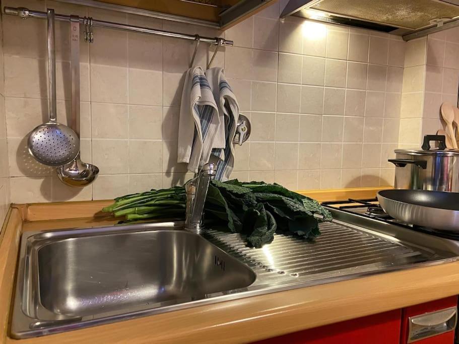 San Lorenzo Apartment In Red Firenze Eksteriør bilde